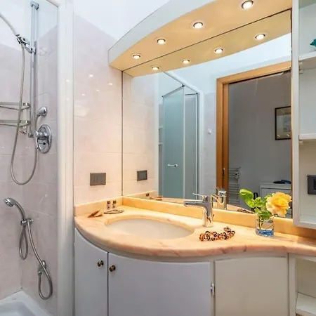 Ambra Marina, La Casa Tra I Pini A Rapallo! * Rapallo