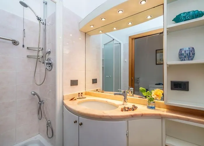 Ambra Marina, La Casa Tra I Pini A Rapallo! * Rapallo